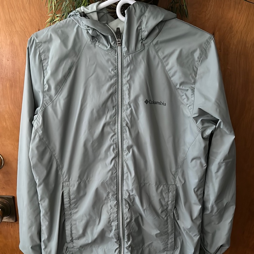Columbia Women’s Light Jacket Size Medium